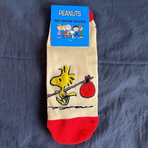 NWT Peanuts No Show Woodstock Socks Women's Size 9-11 - Picture 1 of 4